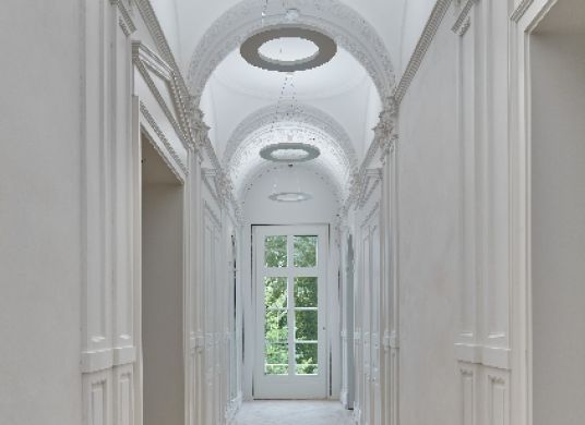 Weiß gestrichenen Gang des Rothschildpalais', Sitz des Jüdischen Museums