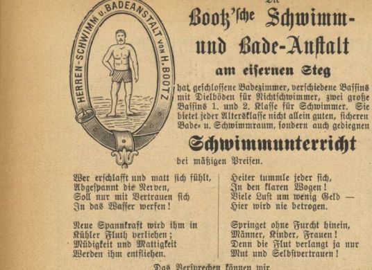Text zu einer Schwimm-Anstalt in Altdeutscher Schrift mit einer kleinen Illustration eines Mannes in Badehose